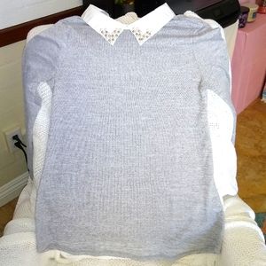 LikeNEW Top Sweater Bejeweled Collar Very Cute Size XS Grey White
